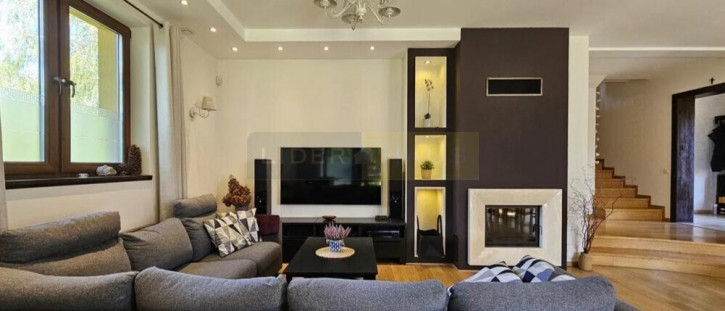 Dom Sprzedaż Sadowa 4